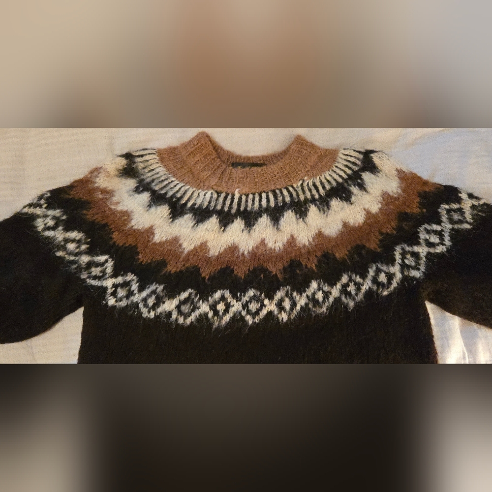 Invisible World 100% Alpaca Wool Sweater - Hand Knit from Bolivia - Size S - Picture 2 of 8